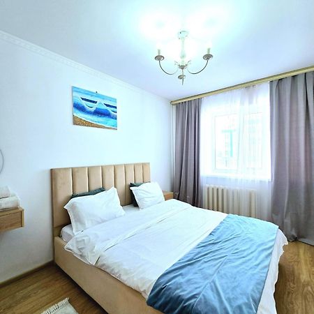 Двухкомнатная "Аэропорт Астана" Apartment Exterior foto