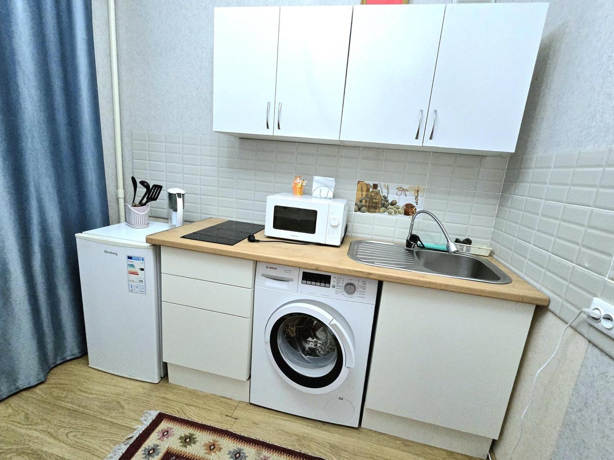 Двухкомнатная "Аэропорт Астана" Apartment Exterior foto