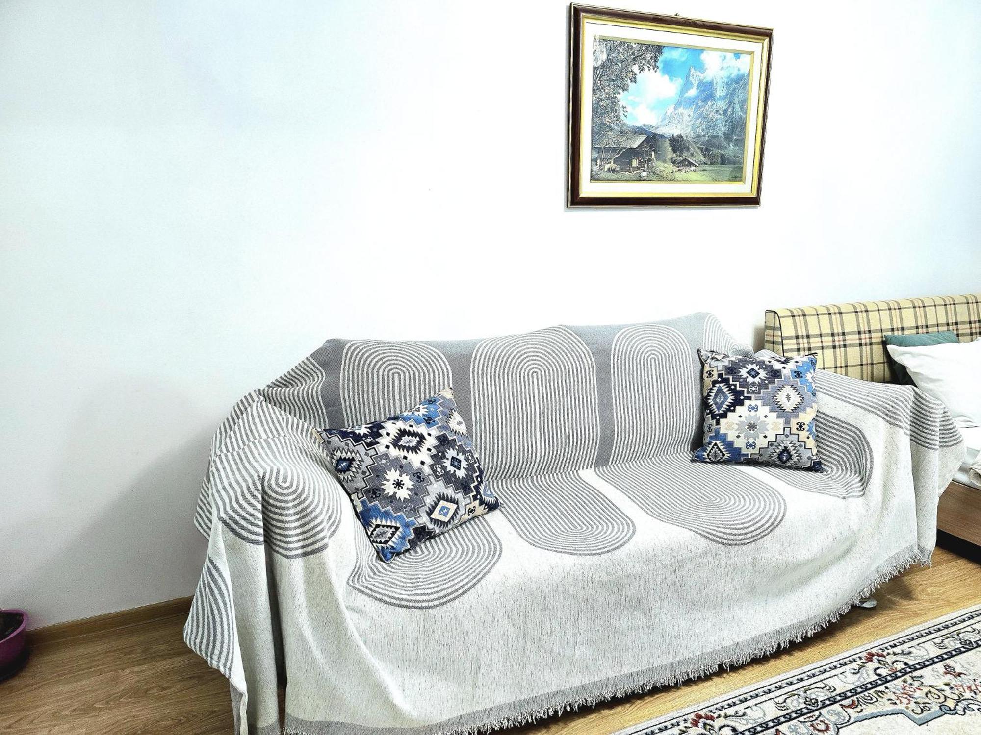 Двухкомнатная "Аэропорт Астана" Apartment Exterior foto