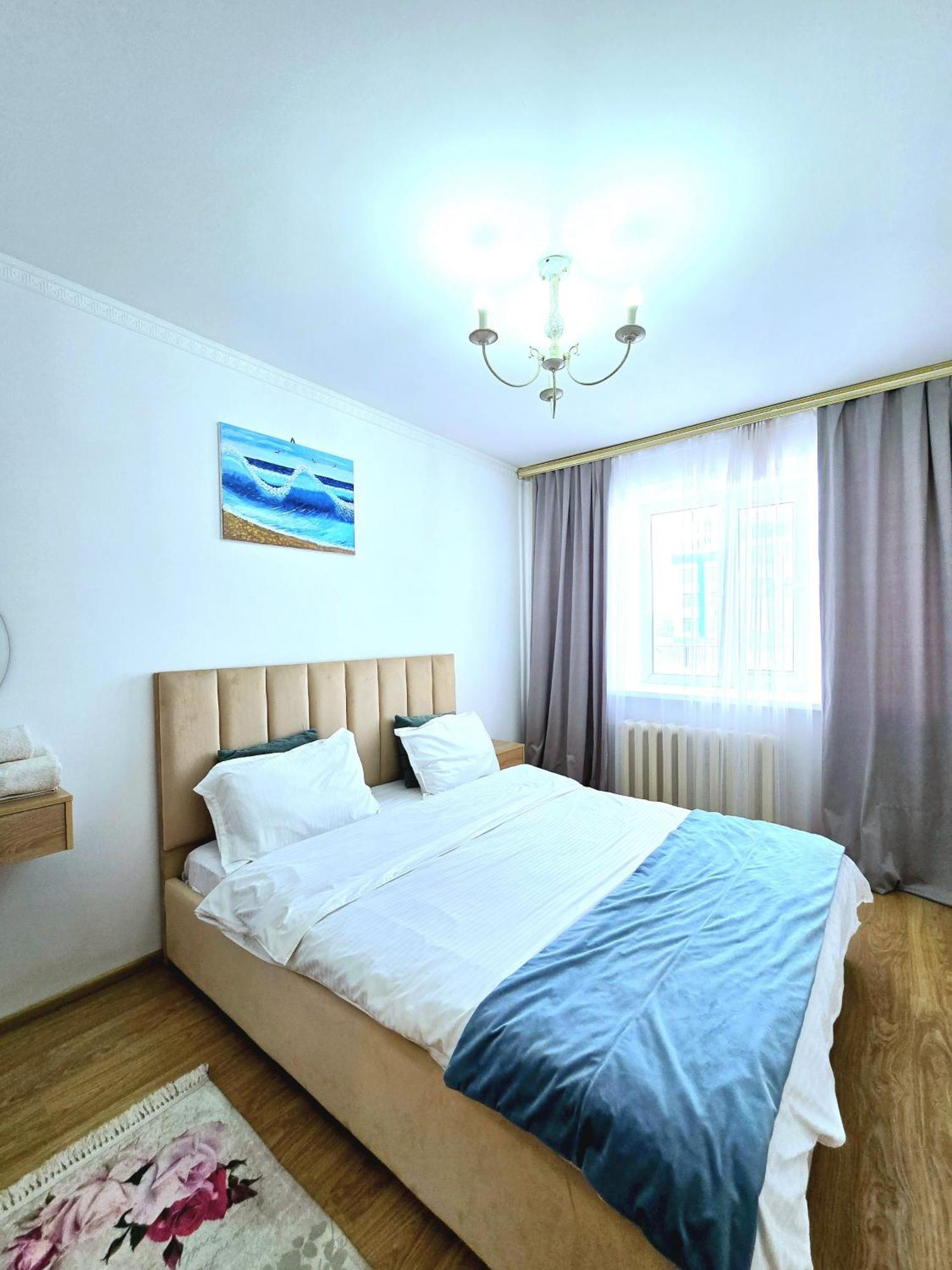 Двухкомнатная "Аэропорт Астана" Apartment Exterior foto